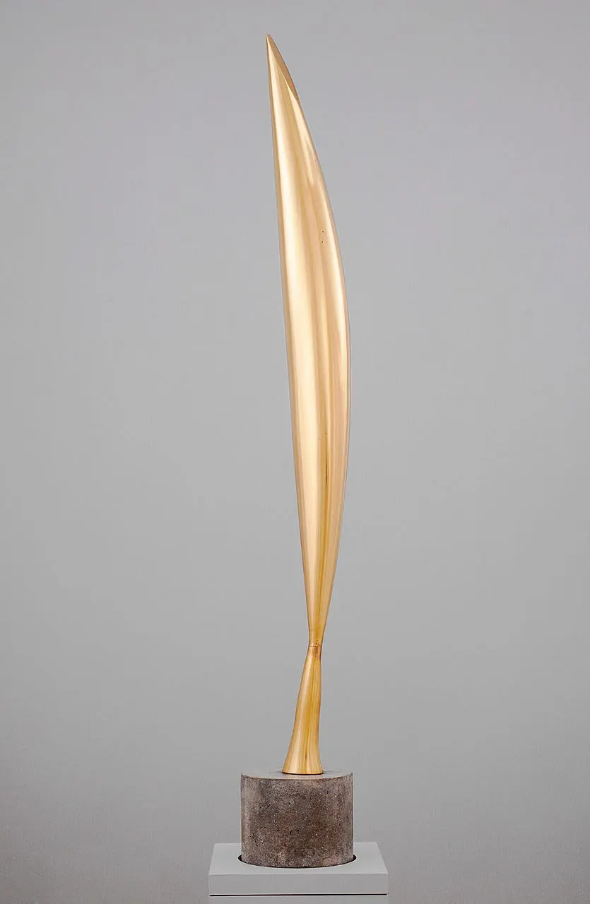 Constantin Brâncuși, Bird in Space, 1932–40. Polished brass, 59 7/16 inches (151 cm) high, including base